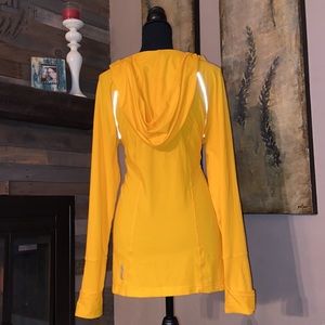 Zella vneck pullover